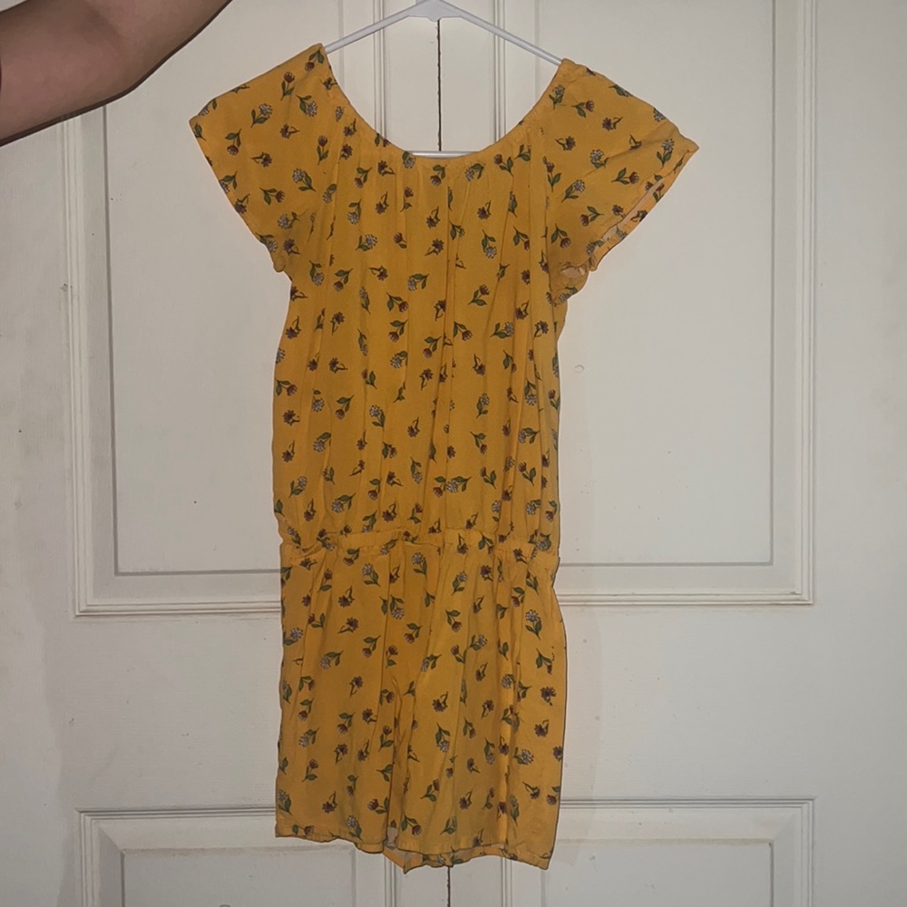 Yellow floral design Children’s jumper size 14